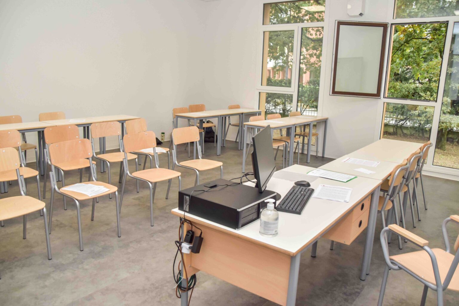 Borgomanero, inaugurate le nuove aule permanenti off-site dell'istituto ...