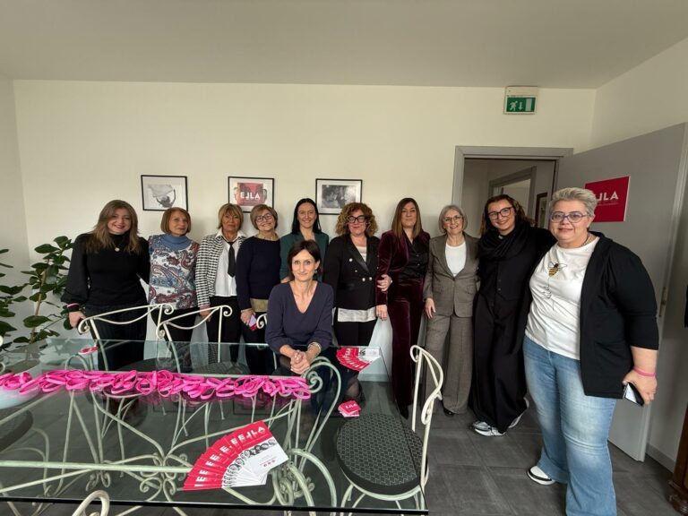 In foto lo sportello di ascolto